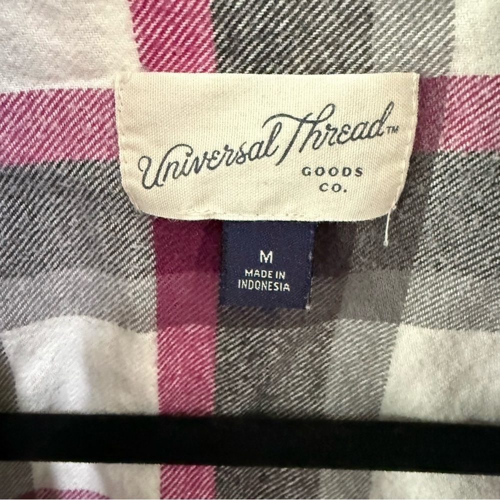 NWT Universal Thread Size M Pink Gray Plaid Flannel Long Sleeve Pockets Shirt - Picture 4 of 6